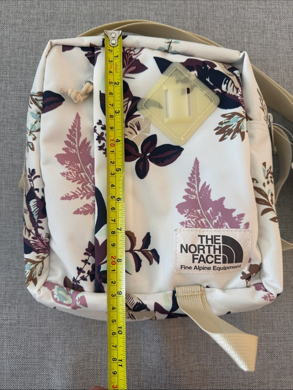 NWT The North Face Berkeley Crossbody White Dune Leaf - Picture 5 of 9